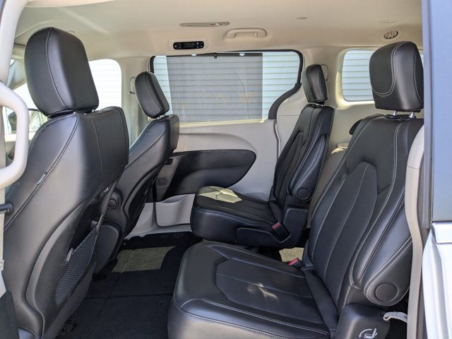 Used 2024 Chrysler Pacifica - photo 27