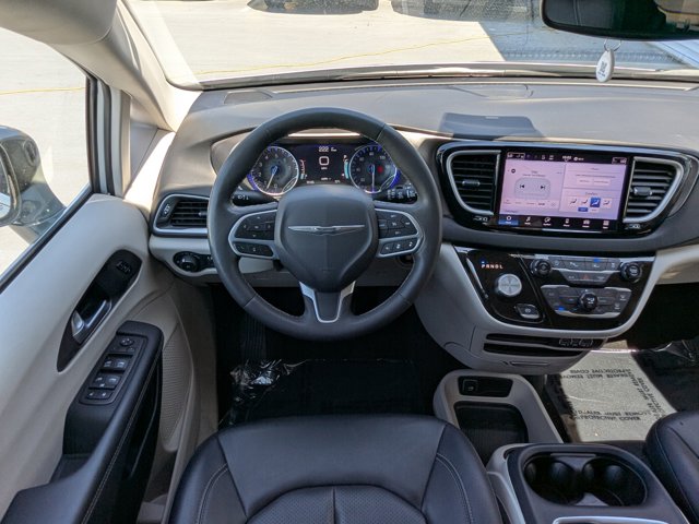 Used 2024 Chrysler Pacifica - photo 30