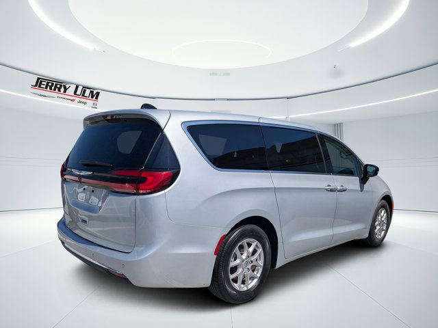 Used 2024 Chrysler Pacifica - photo 17