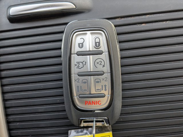 Used 2024 Chrysler Pacifica - photo 15