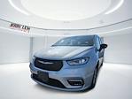Used 2024 Chrysler Pacifica Touring L Minivan thumbnail 5