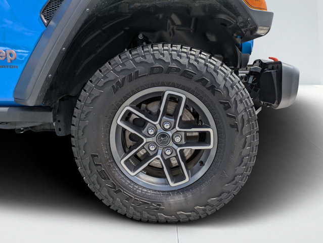 Used 2025 Jeep Gladiator - photo 12