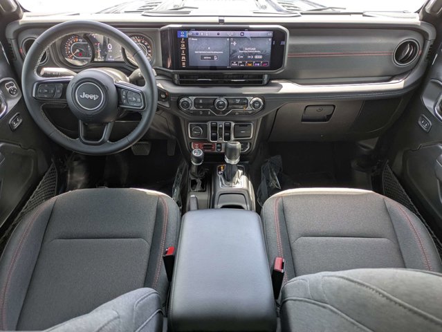 Used 2025 Jeep Gladiator - photo 17