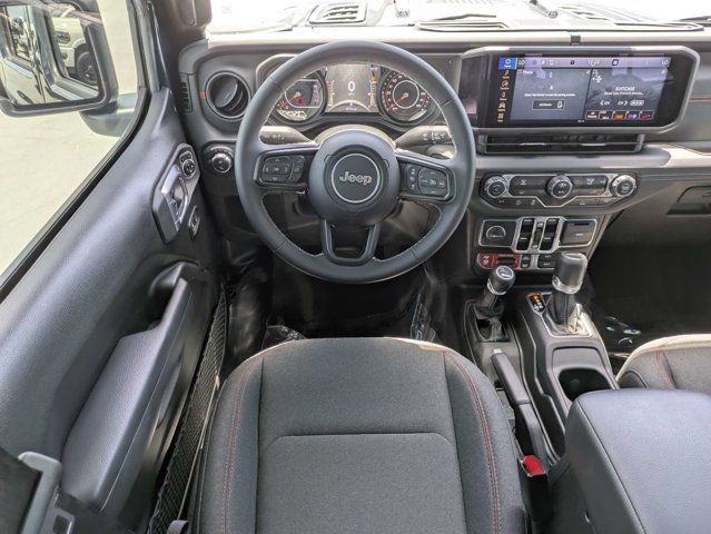Used 2025 Jeep Gladiator - photo 18