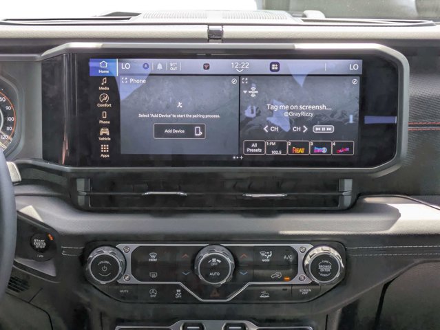 Used 2025 Jeep Gladiator - photo 20