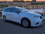 Used 2025 Chrysler Pacifica Select Minivan for sale #O518749 - photo 1