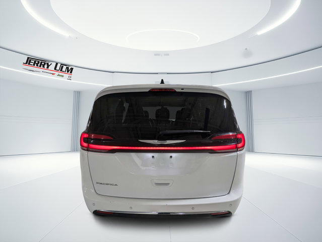 Used 2023 Chrysler Pacifica - photo 6