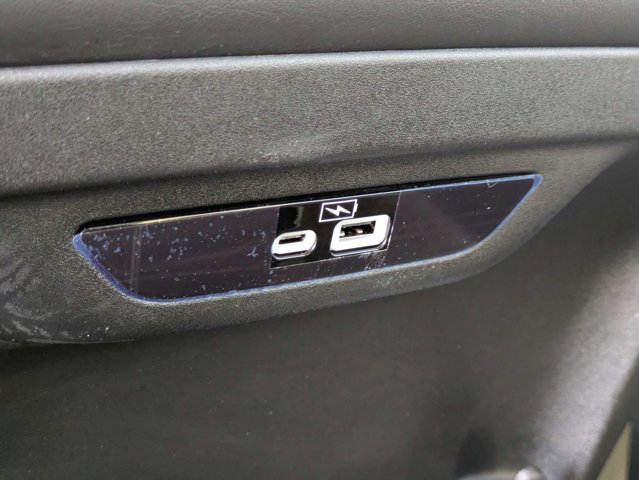 Used 2023 Chrysler Pacifica - photo 30