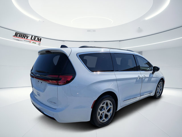 Used 2023 Chrysler Pacifica - photo 20