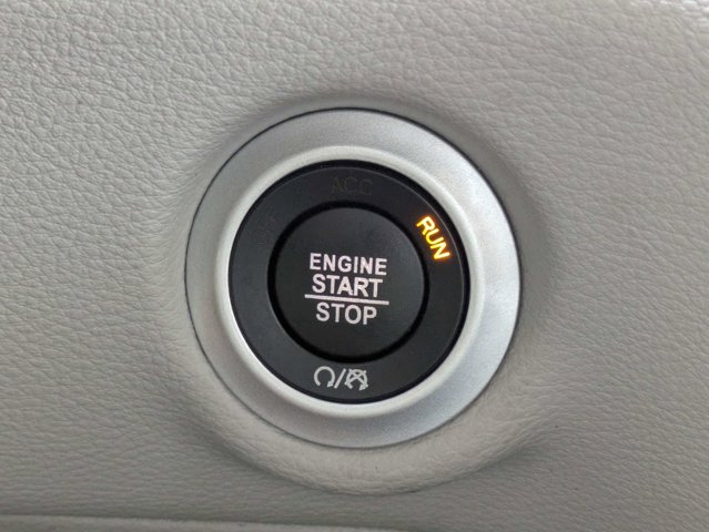 Used 2023 Chrysler Pacifica - photo 17
