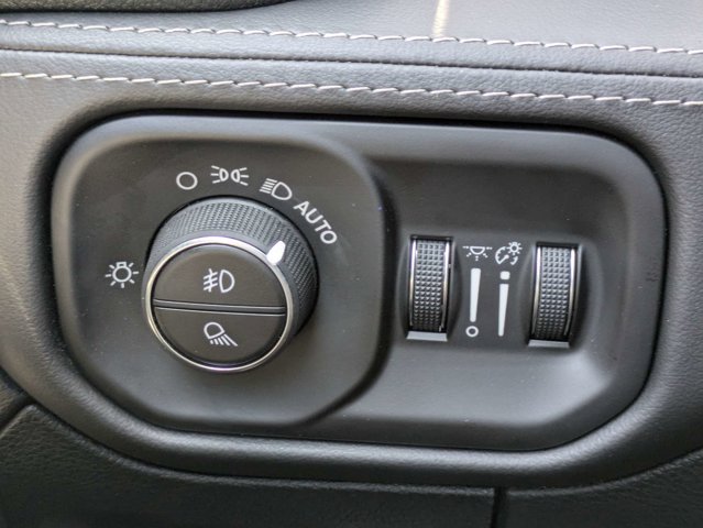 Used 2026 Ram 1500 - photo 26