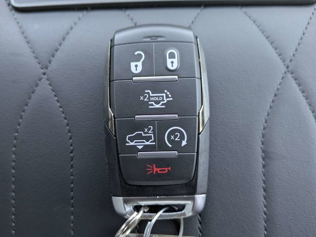 Used 2026 Ram 1500 - photo 32