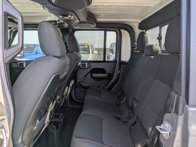 Used 2023 Jeep Gladiator - photo 27