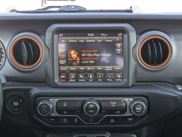 Used 2023 Jeep Gladiator - photo 32