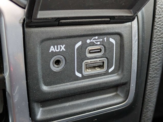 Used 2023 Jeep Gladiator - photo 7
