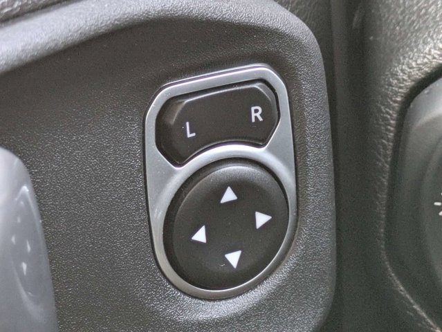 Used 2023 Jeep Gladiator - photo 9