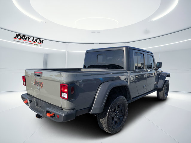 Used 2023 Jeep Gladiator - photo 2