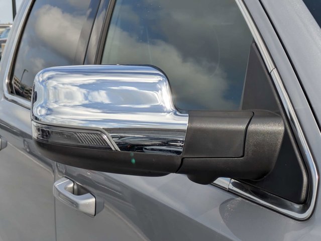 Used 2025 Ram 1500 - photo 14