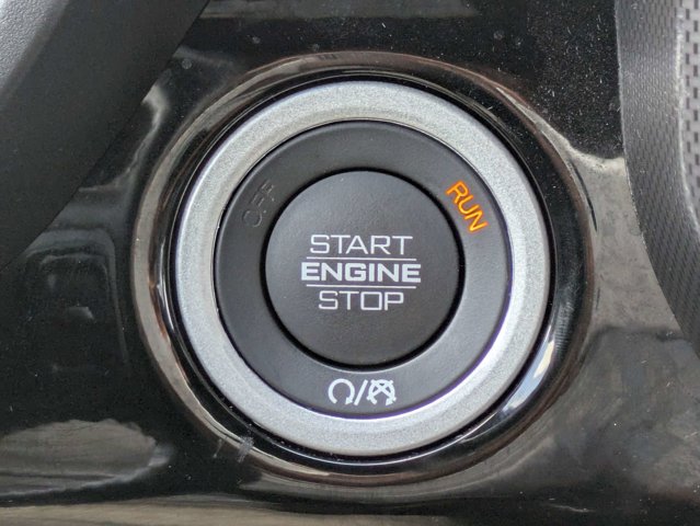 Used 2025 Ram 1500 - photo 33
