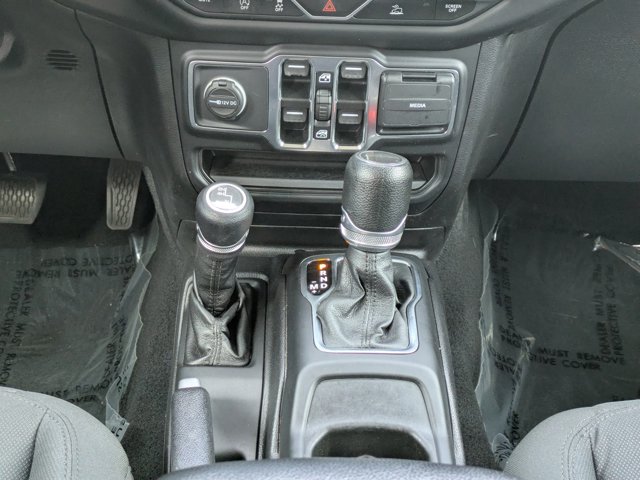 Used 2021 Jeep Gladiator - photo 24