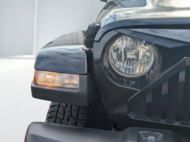 Used 2021 Jeep Gladiator - photo 17