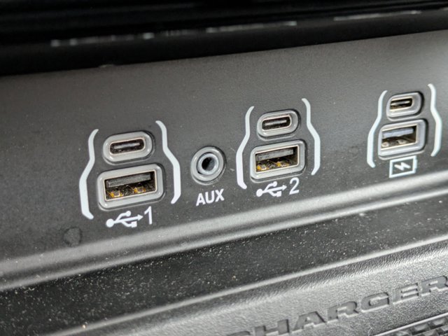 Used 2025 Ram 1500 - photo 25