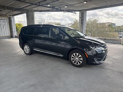 Used 2018 Chrysler Pacifica - photo 1