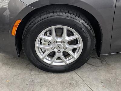 Used 2022 Chrysler Voyager - photo 1