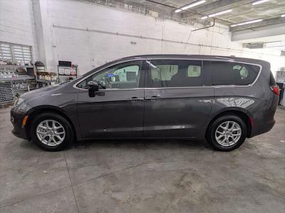Used 2022 Chrysler Voyager - photo 1