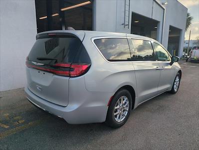 Used 2023 Chrysler Pacifica - photo 1