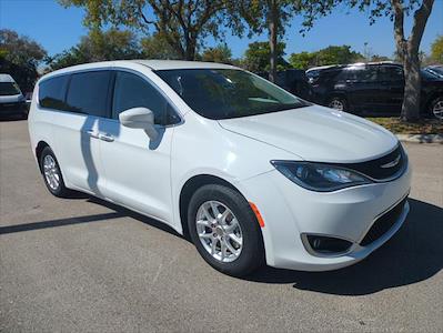 Used 2020 Chrysler Pacifica - photo 1
