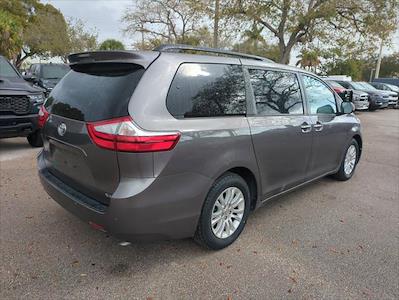 Used 2015 Toyota Sienna - photo 1
