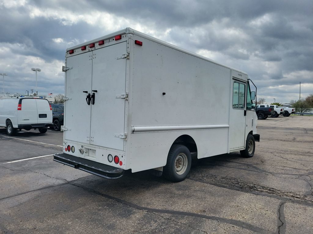 Used 2012 Ford E-350 - photo 2