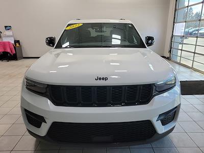 Used 2023 Jeep Grand Cherokee - photo 1