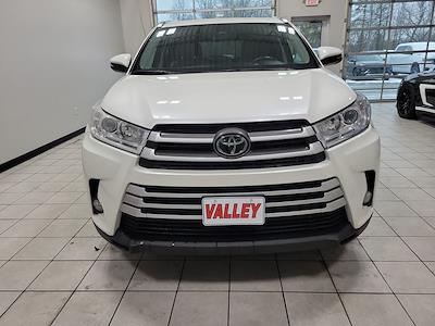 Used 2019 Toyota Highlander XLE for sale #DJ25262A - photo 2
