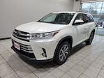 Used 2019 Toyota Highlander XLE for sale #DJ25262A - photo 3