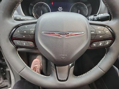 Used 2025 Chrysler Pacifica Limited Minivan for sale #DP8969 - photo 2