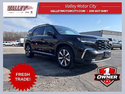 Used 2025 Honda Pilot - photo 1