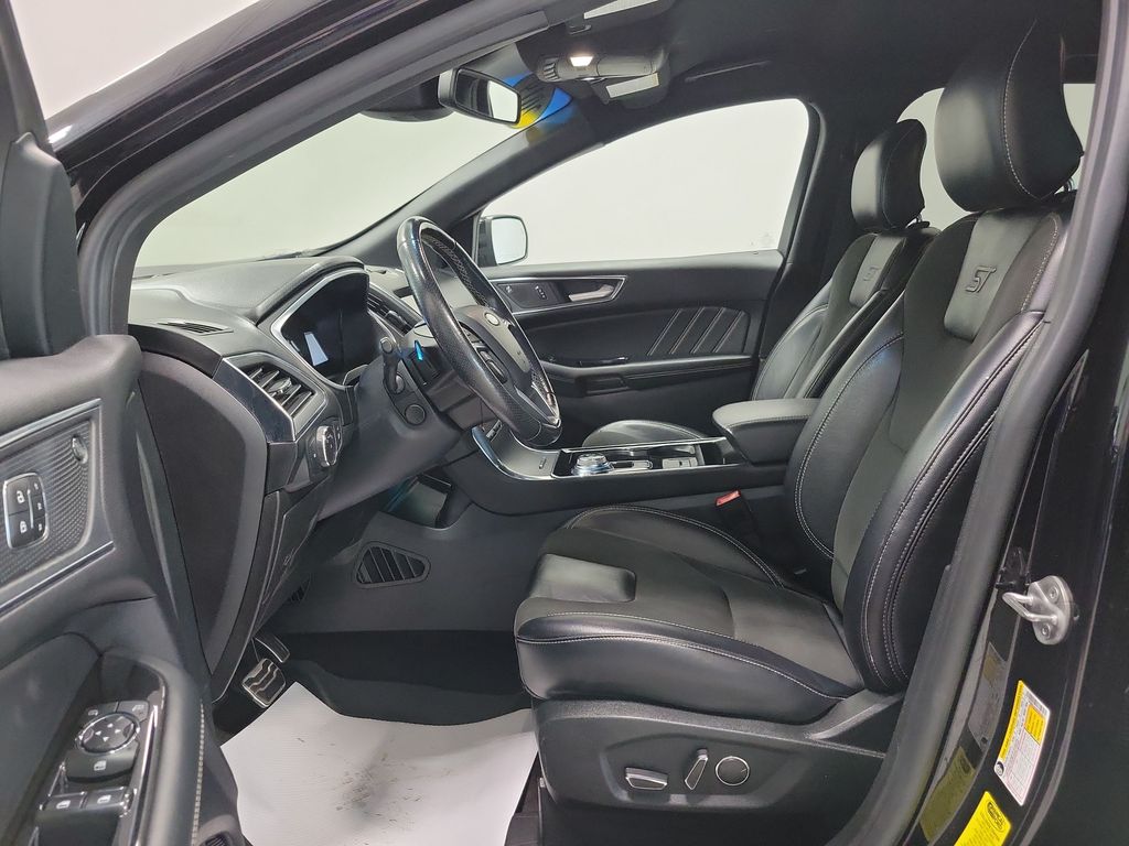 Used 2019 Ford Edge - photo 2