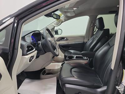 2023 Chrysler Pacifica FWD Minivan for sale #DP9292 - photo 2
