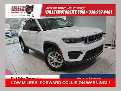 Used 2024 Jeep Grand Cherokee Laredo for sale #DR25040A - photo 1
