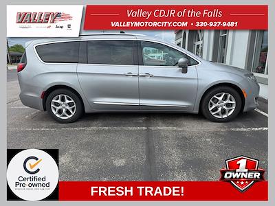 2018 Chrysler Pacifica FWD Minivan for sale #DR26169A - photo 1