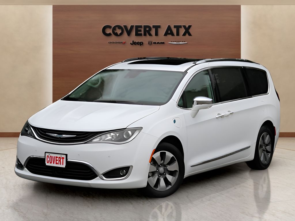 Used 2018 Chrysler Pacifica - photo 1