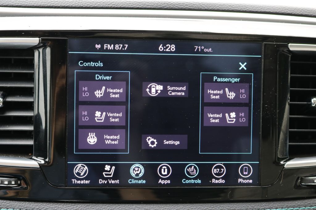 Used 2018 Chrysler Pacifica - photo 30