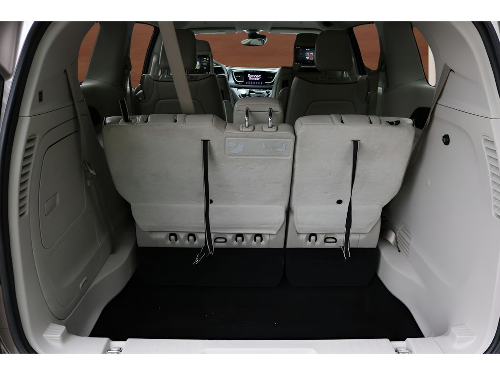 Used 2018 Chrysler Pacifica - photo 20