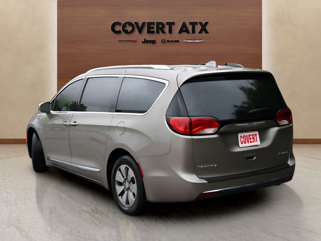 Used 2018 Chrysler Pacifica - photo 5