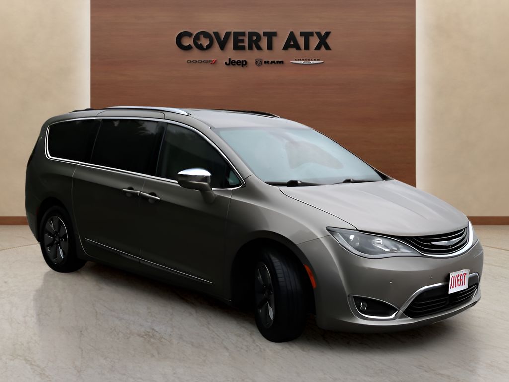 Used 2018 Chrysler Pacifica - photo 9