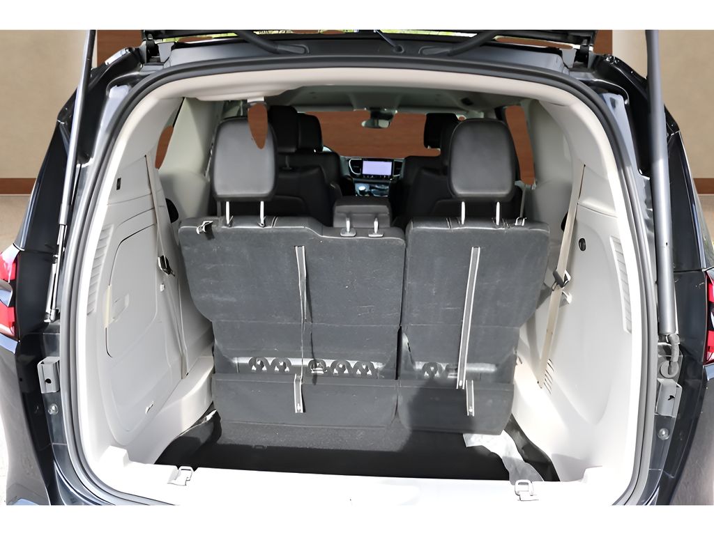 Used 2024 Chrysler Pacifica - photo 18