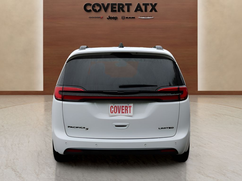 Used 2025 Chrysler Pacifica - photo 6