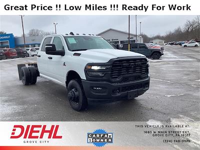 Used 2025 Ram 3500 - photo 1